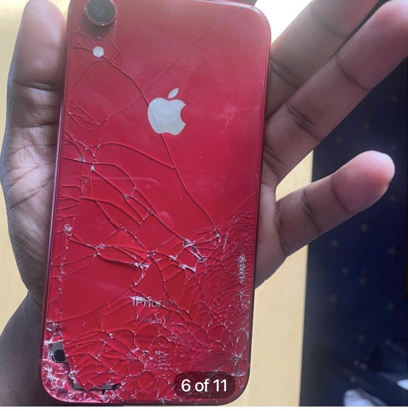 LuckDKid's tweet photo. @CeXSupport 
Would you guys be able to accept this at full price, it turns on and everything https://t.co/1ciWL44GmJ