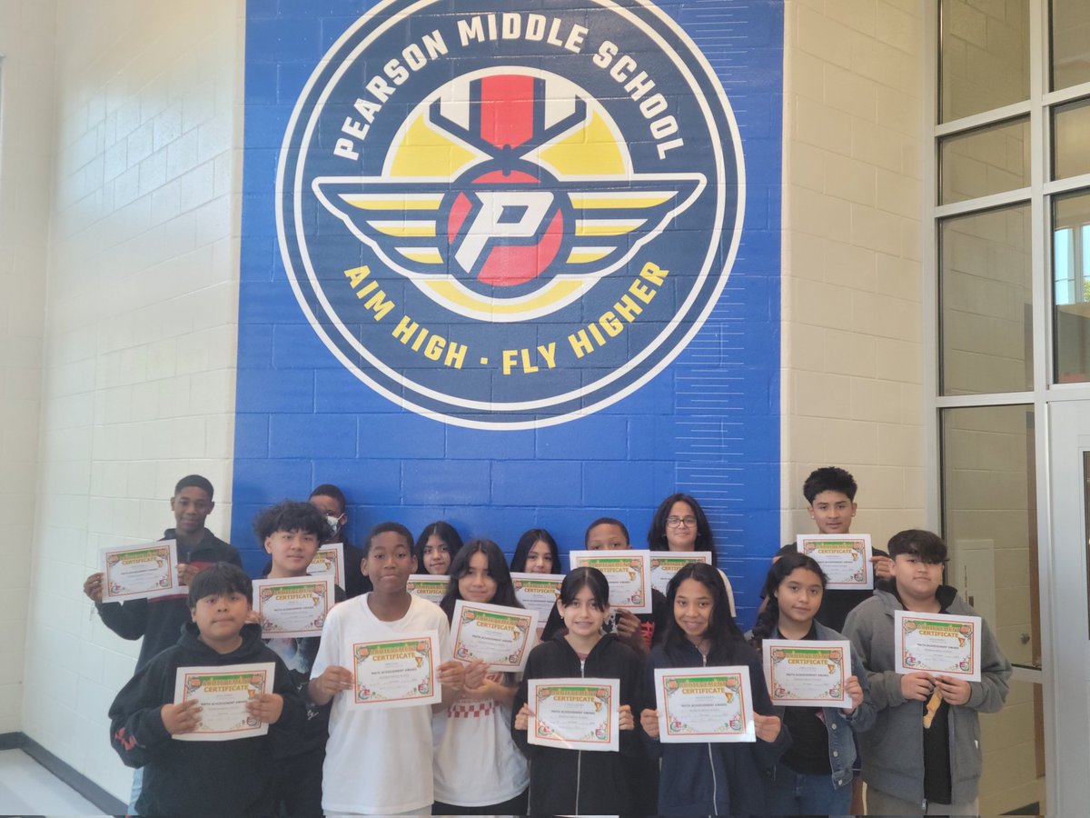 ForemanMarshane's tweet photo. @pearsonpilots math students of the month! Aiming high, flying high! https://t.co/qc4vBgPGEC