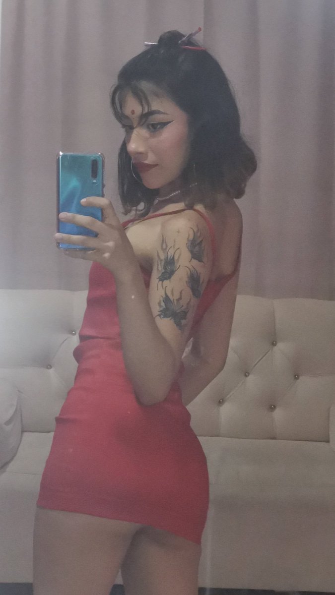 Venus_swift_'s tweet photo. Do you like my red dress? https://t.co/vCVGhcKKe8
