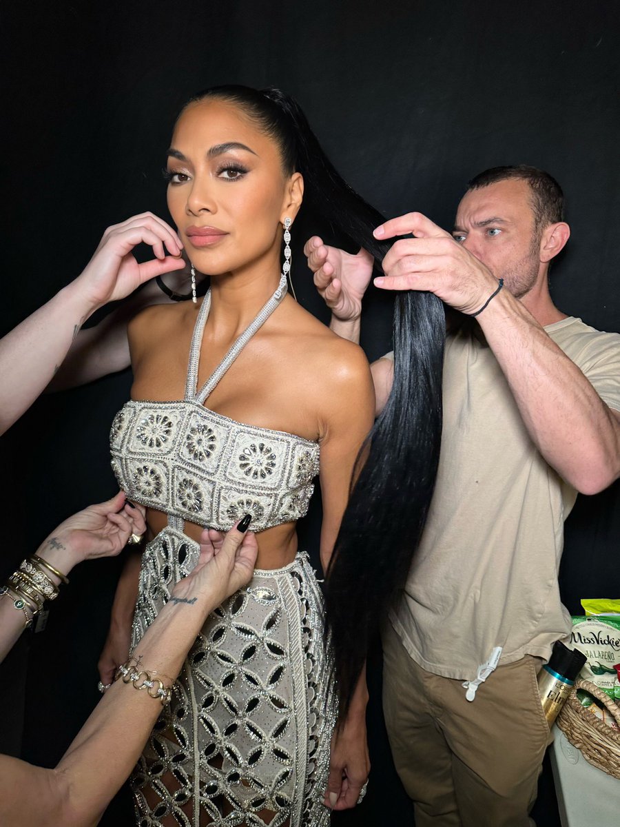 NicoleScherzy's tweet photo. Last nights lewk 💎 https://t.co/nk9TWbFDox