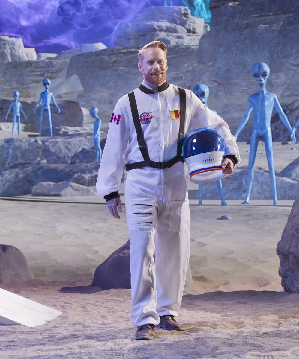 Suit up🧑‍🚀 

Join us for the live coverage of The #AmazingRaceCanada TONIGHT on Instagram Stories: 

instagram.com/amazingracecda/