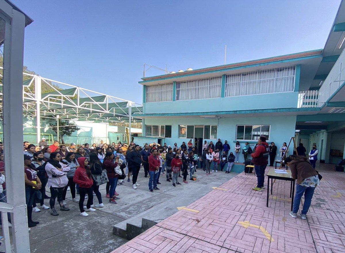 BienestarEdu's tweet image. Realizamos #Asambleas electivas de 2a Fase del programa La Escuela es Nuestra, Mejor Escuela en Xochimilco, donde además de conformar los comités de Ejecución y Vigilancia🙋🏻‍♀️🙋‍♂️, se votó🗳️ por las mejoras que recibirán los planteles con el recurso del @GobCDMX:
1/2

@martibatres