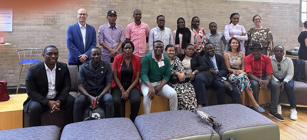 LiveDjib's tweet photo. TECHFW rencontre l’IVLP à dallas
#Dallas, la ville emblématique du Texas, est depuis longtemps un foyer d’innovation et de progrès technologique. Récemment, cette ville a été le lieu de rencontre #IVLP et #TECHFW
#TECHFW, abréviation de Technology For Women, est une organisation basée au Texas dédiée à l’avancement de la technologie et de l’innovation, avec une attention particulière portée à l’autonomisation des femmes dans ce domaine. #TECHFW propose divers programmes de formation, des ressources et des opportunités de réseautage pour stimuler l’innovation dans la région de Dallas.#TechFW aide les startups technologiques à se lancer et à se développer depuis 1998.
Dallas est le cadre idéal pour cette rencontre, car la ville a une longue histoire d’innovation technologique. Elle abrite de nombreuses entreprises technologiques prospères, des centres de recherche de renommée mondiale et une communauté entrepreneuriale dynamique. C’est donc l’endroit idéal pour discuter de l’avenir de la technologie et de l’entrepreneuriat.
La rencontre entre #TECHFW et l’IVLP à #Dallas a été un moment marquant pour le partage d’idées et d’expertise. Les discussions ont porté sur les défis et les opportunités de l’innovation technologique.
@US_Emb_Djibouti
@StateIVLP
@TECHFortWorth
#Djibouti
#Texas
#Dallas