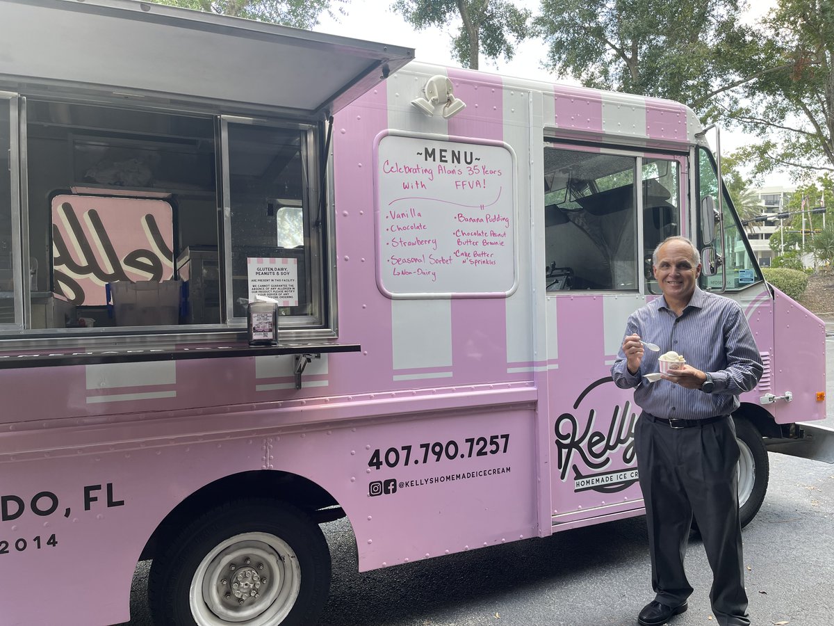 FFVAMutual's tweet image. Today, we are celebrating our President and CEO’s 35th work anniversary with @KellysHMIC! 🍨 Thank you, Alan, for all you do for FFVA Mutual! #IceCream #FFVA #FFVAMutual