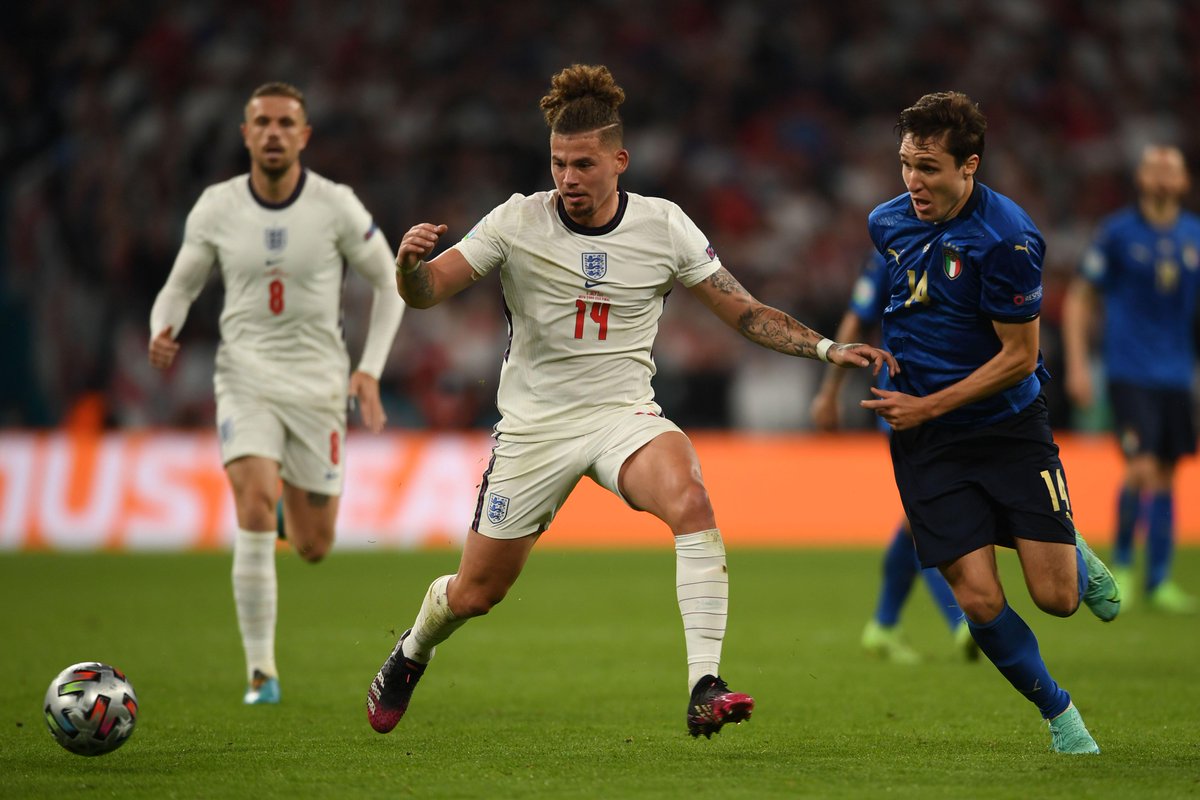 FootyAccums's tweet photo. Since playing his last game for Leeds in 2022, Kalvin Phillips has been named as a starter in as many games for England as he has for Manchester City (4) in all competitions.

[@optajoe] 

Insane 🤯 https://t.co/eSarIww2Fn