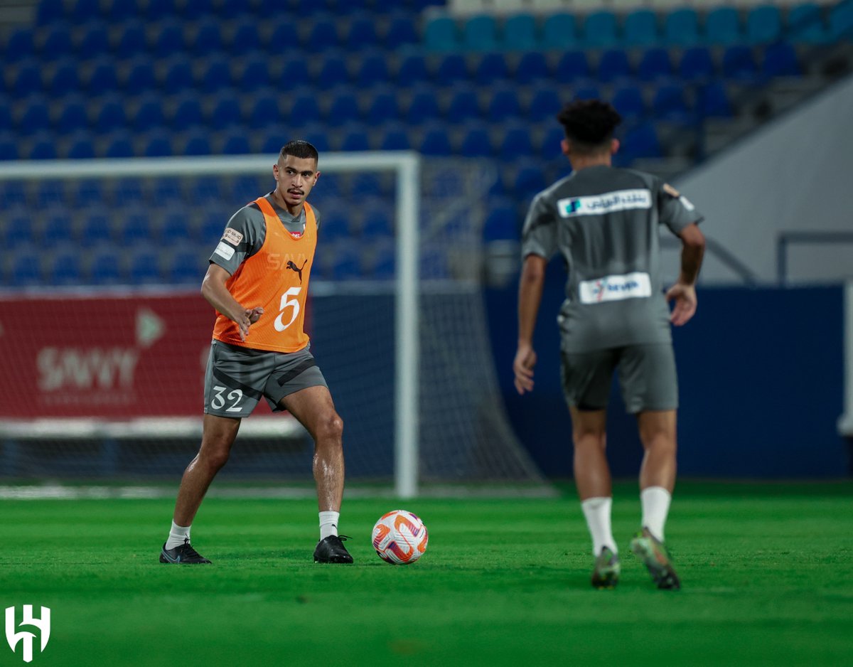 Alhilal_FC's tweet photo. 📸 لعودة المنافسـات.. نتأهـب 💪🏼💙

#الهلال https://t.co/SyGb7WKrQC