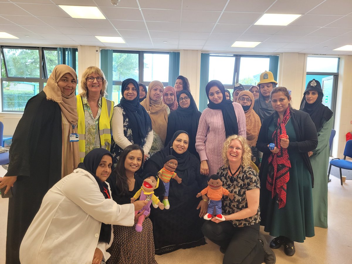 CreativeEnglish's tweet image. Some of the amazing facilitators trained over the last couple of days to equip people with the language, understanding and confidence  to look after their cardiovascular health #healthliteracy #empowerment #appliedtheatre
