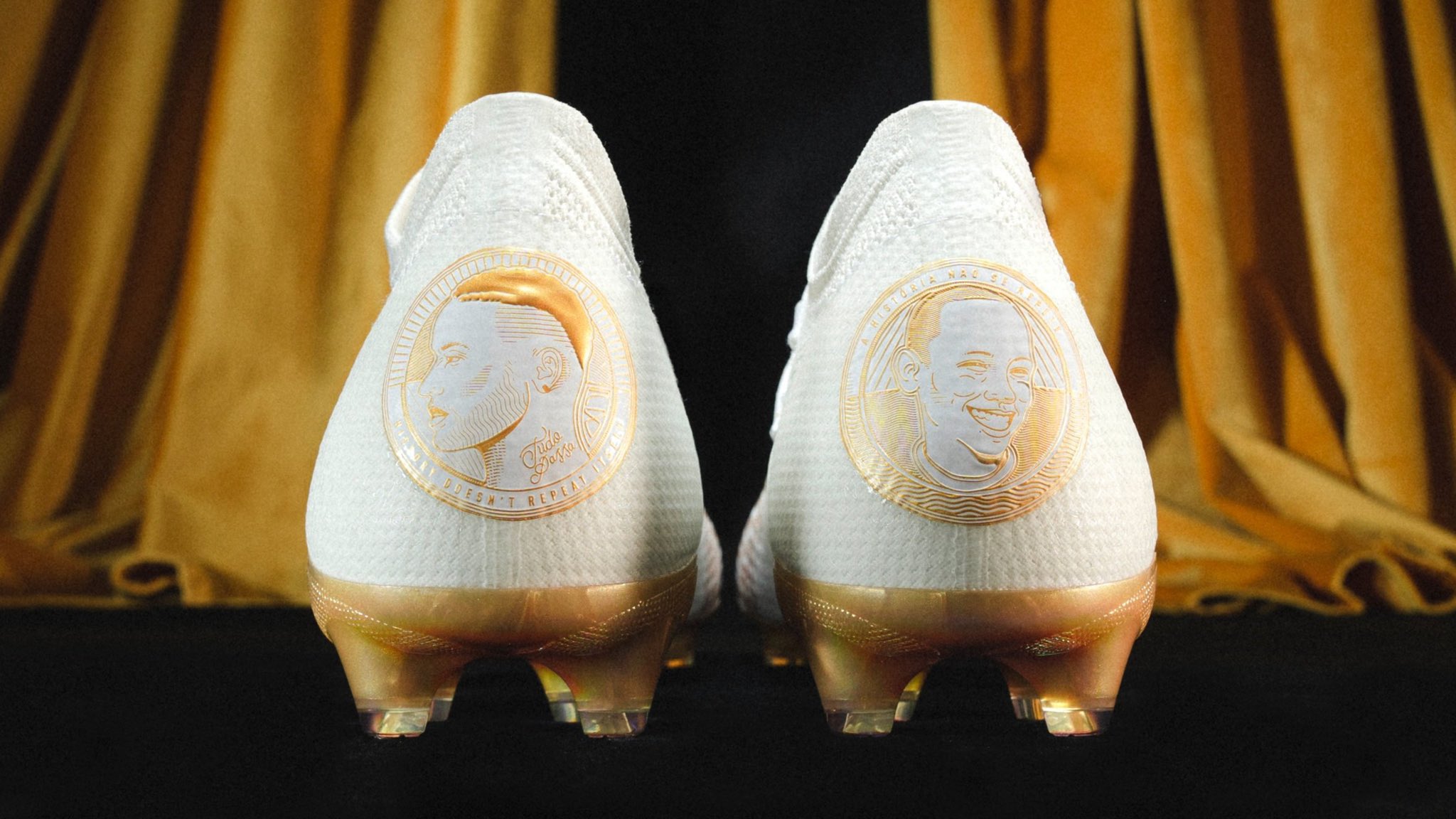 Neymar gold football clearance boots