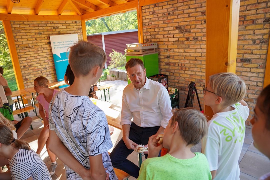 Die Zukunft der #Lausitz hängt von der #Beteiligung und dem Mitmachen der jungen Generation ab. Gemeinsam arbeiten wir daran, diese Region für sie attraktiv zu gestalten. Ideen, die bei Projekten wie #mission2038 entstehen, sind eine wichtige Quelle für #Strukturentwicklung. (SK)