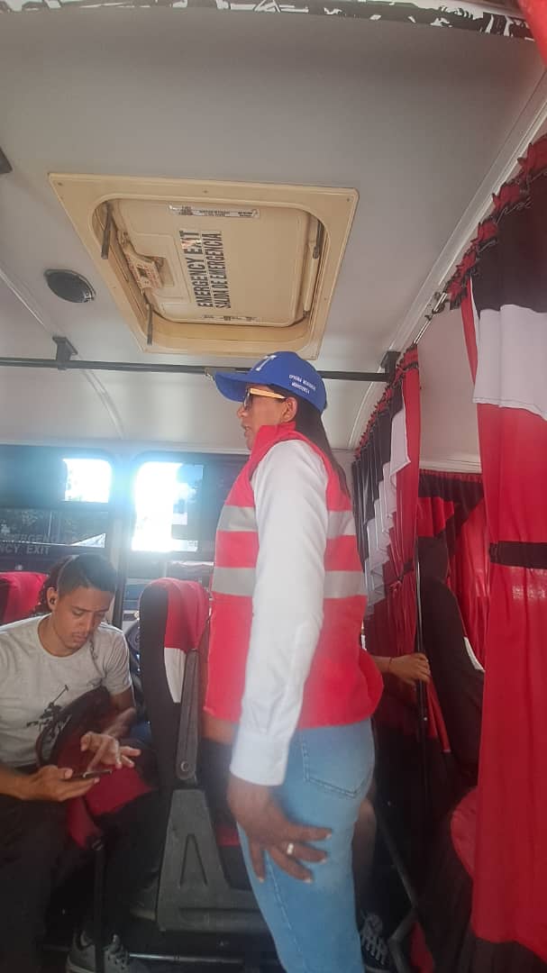 tuseguridadesim's tweet image. #Sep12| Funcionarios de la @ORMinDefensa Supervisaron La Parada Chacaíto a fin de cumplir lo establecido en Gaceta Oficial protegiendo al pueblo de altas tarifas.
#MaduroEsProtecciónSocial