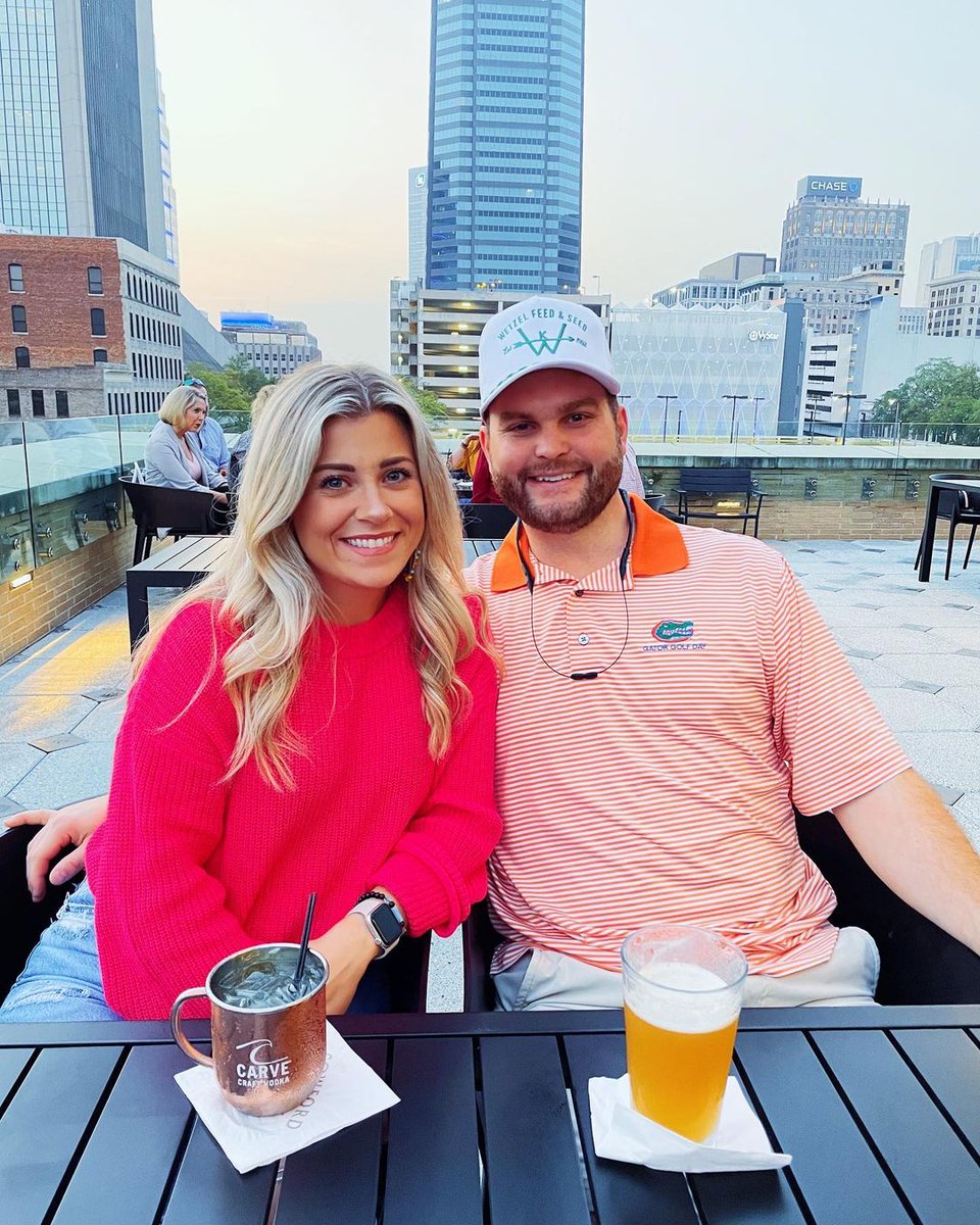 Trying to find the perfect date night spot? Look no further – Cowford Chophouse is the place to be. 🧡🥂
