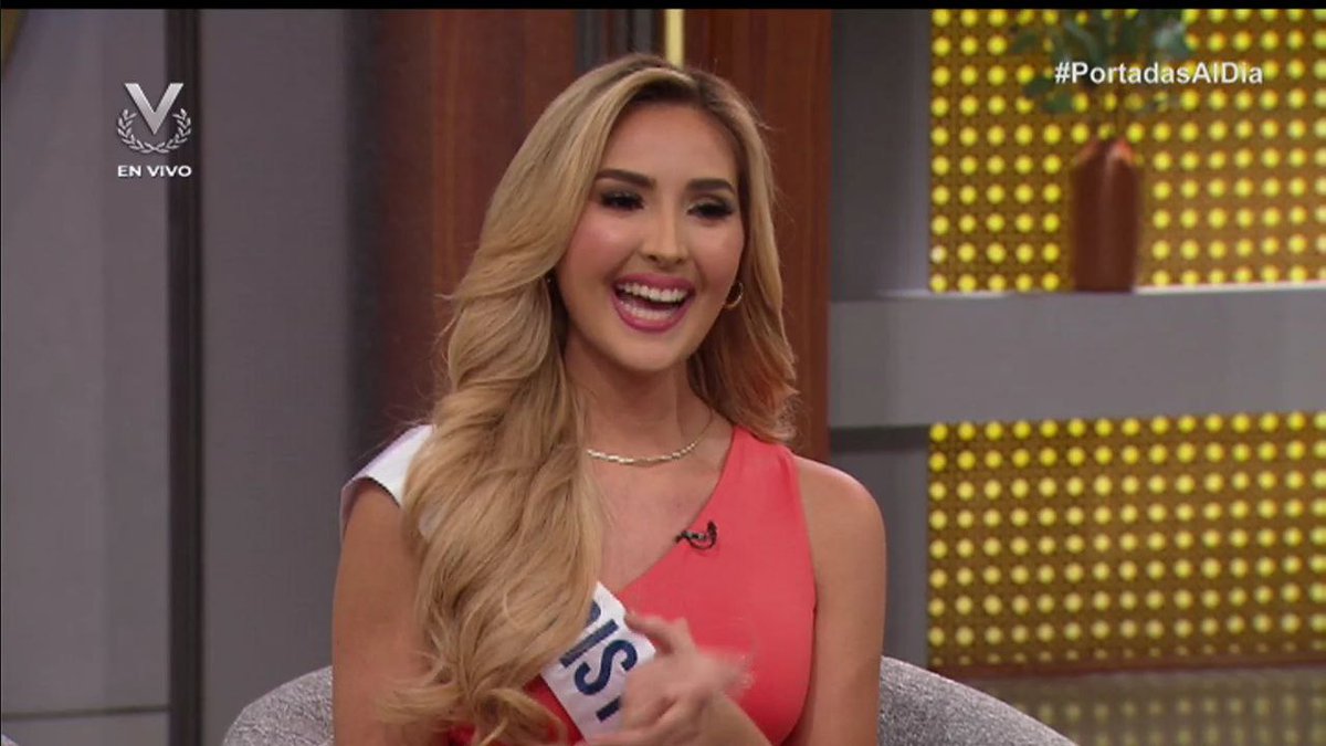 StephySmilov's tweet photo. Victoria, #MissDistritoCapital se nota su experiencia en la TV creo que debe ser más ella, ciertamente recuerda a Mariangel Villasmil.
#MissVenezuela2023 https://t.co/HbmSDDx99k