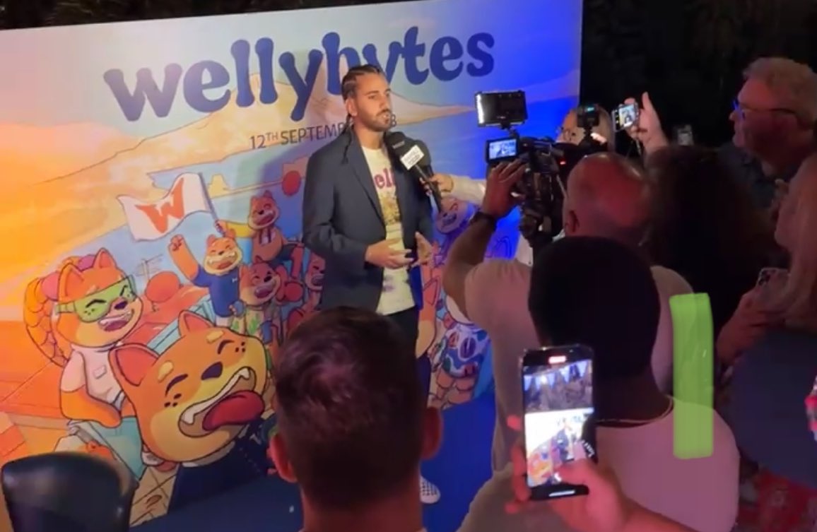Maximus_0812's tweet photo. #WellyBytes LFG!!! Not just holders are there, but also the local news is there. #WellyFriends how many projects have had that? Btw by more than one, multiple interviews. #FoodNoFud Don’t eat like a clown 🤡, eat well at Welly’s. @wellyfriends. https://t.co/efp1QPNUCm
