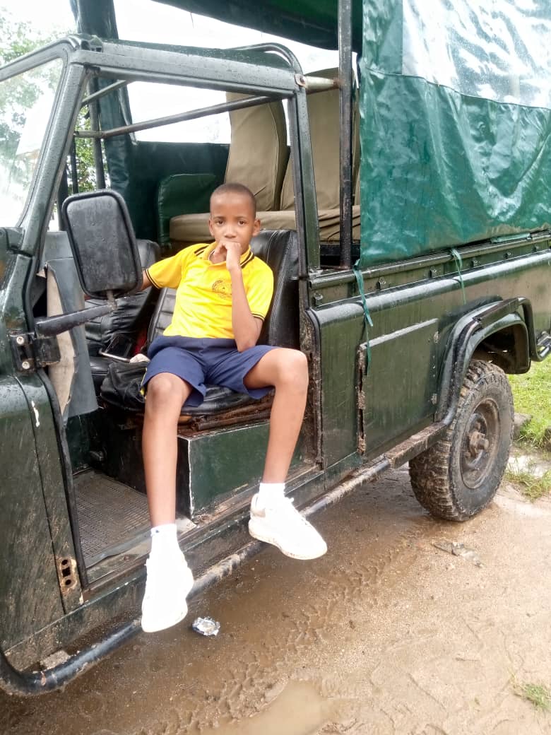 mgeta2000's tweet photo. Mimi na Mama yako Herieth Nkuruvi , Kaka yako Kennedy, wadogo zako Brian na Shazma na dadako Miriam tunakuombea mitihani mwema wa kuhitimu elimu ya misingi Benedict  Bonifas, utakaofanyika kuanzia kesho. Tunamshukuru Mungu, kupitia kwa walimu wako, ukasoma na sasa umefika.AMINA https://t.co/o2z8vhiSgy