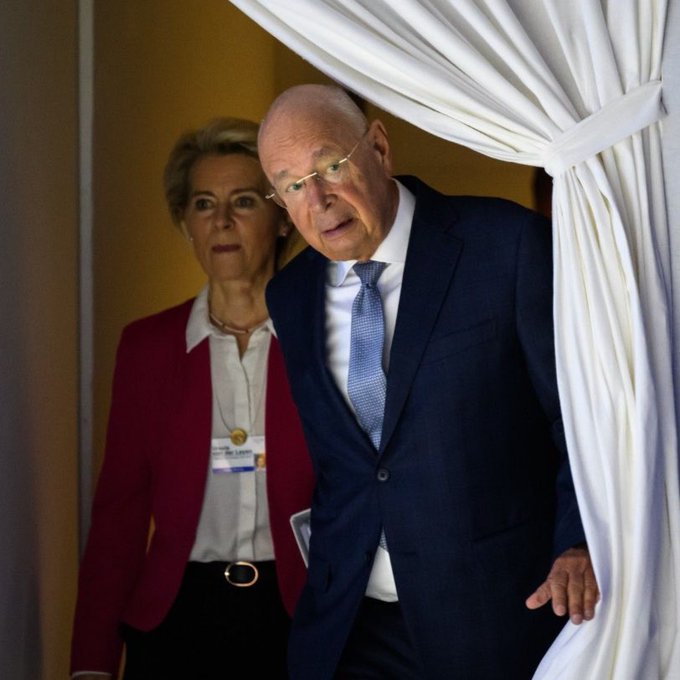 Sluitdegrenzen's tweet photo. Het straalt er vanaf, dat deze twee personen niets goeds met ons voorhebben... https://t.co/A9lS27ZQ1c