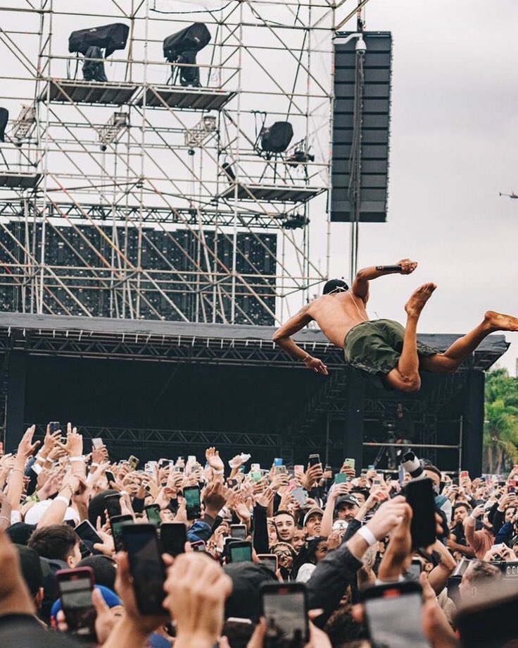 Tipo uma glock tweet media