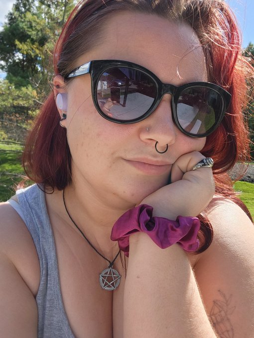 Tomorrow is my birthday 🎂  you're job is to spoil Mr 🥰 https://t.co/GKI84UlZOy