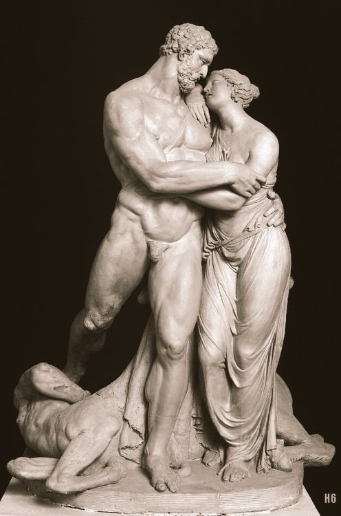 _rjardon's tweet photo. "Hercules and Deianira" by P. #Finelli (1801) / terracotta #fineart https://t.co/3FuyUx81zw