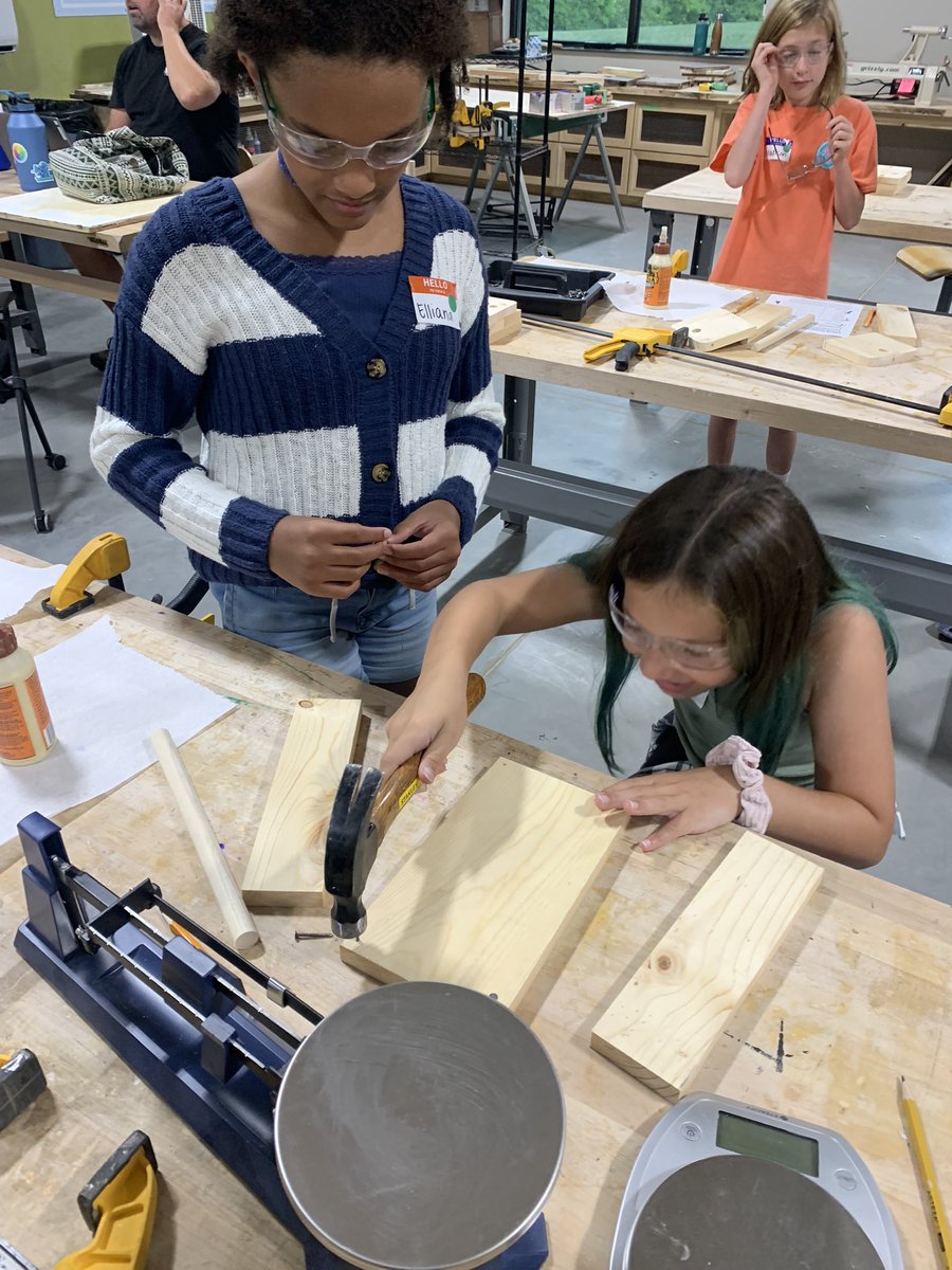 Laura Parker tweet media