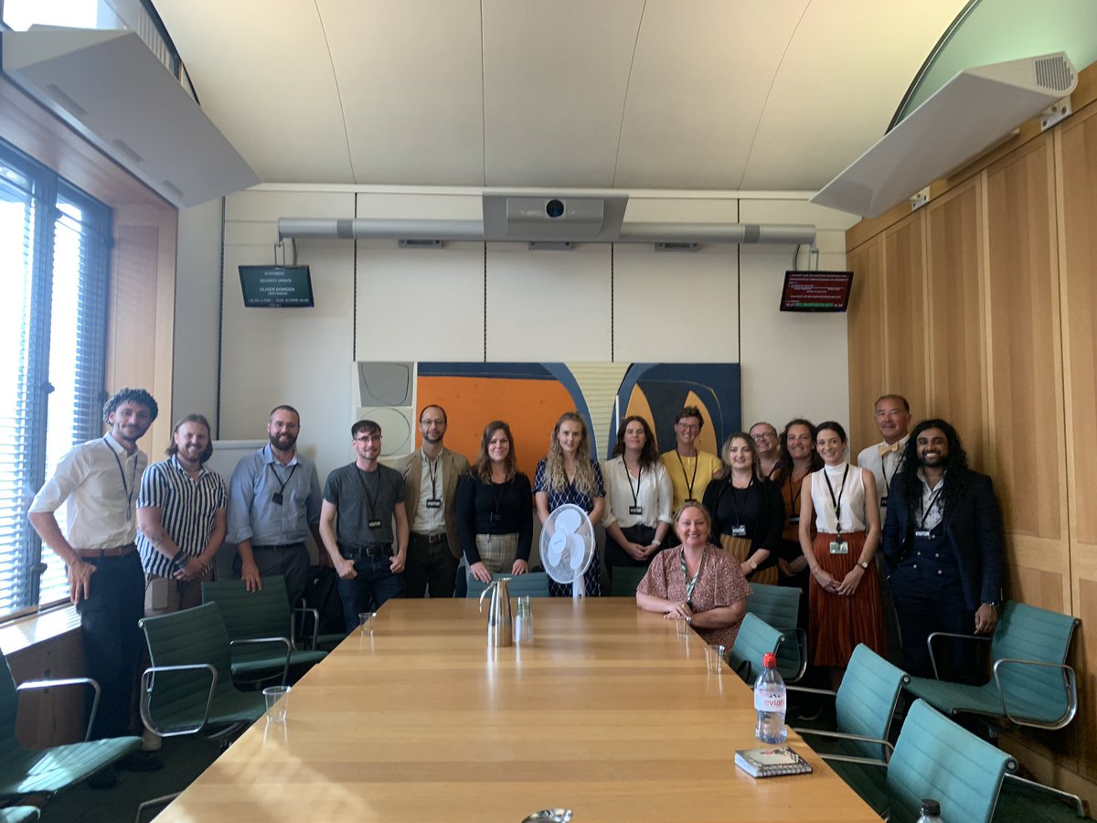 Yesterday, the Trainee Network, in collaboration with @DrLisaCameronMP, invited trainee clinical psychologist members to Parliament. We were lucky to hear from @BaronessHollins, @UK_ACP Chair Mike Wang, @LeaBeretti, and Director for Trainees, @MrHariParekh. 

#dclinpsy