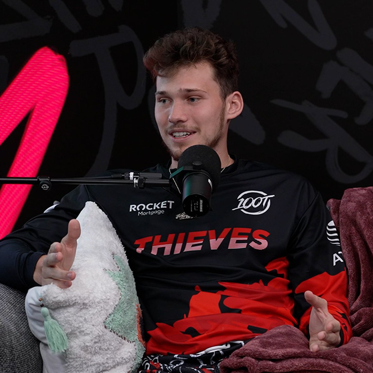 100T_Cast's tweet photo. JESSER IS HERE! 🏀💯

New episode of Boomer vs Zoomer with @peterparkTV, ft. @Jesser out NOW!

▶️ Watch here: https://t.co/ouVLTCxIWg https://t.co/cSmaMqJDBW