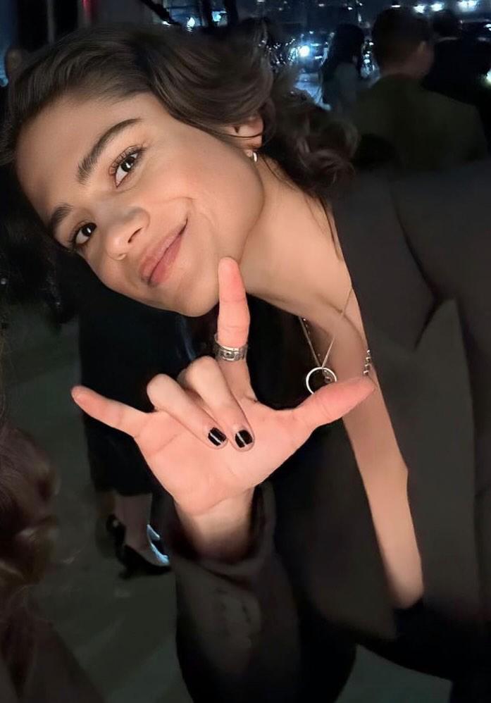 Sashacallenw's tweet photo. Cutie https://t.co/gPo47qJvNy