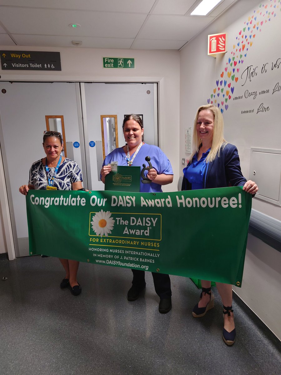 Congratulations to Claire - a very well deserved recipient of the Daisy Award @AnnMarieRiley10 @bishophayley2 @juliecumbo @JaneHolmesNHS