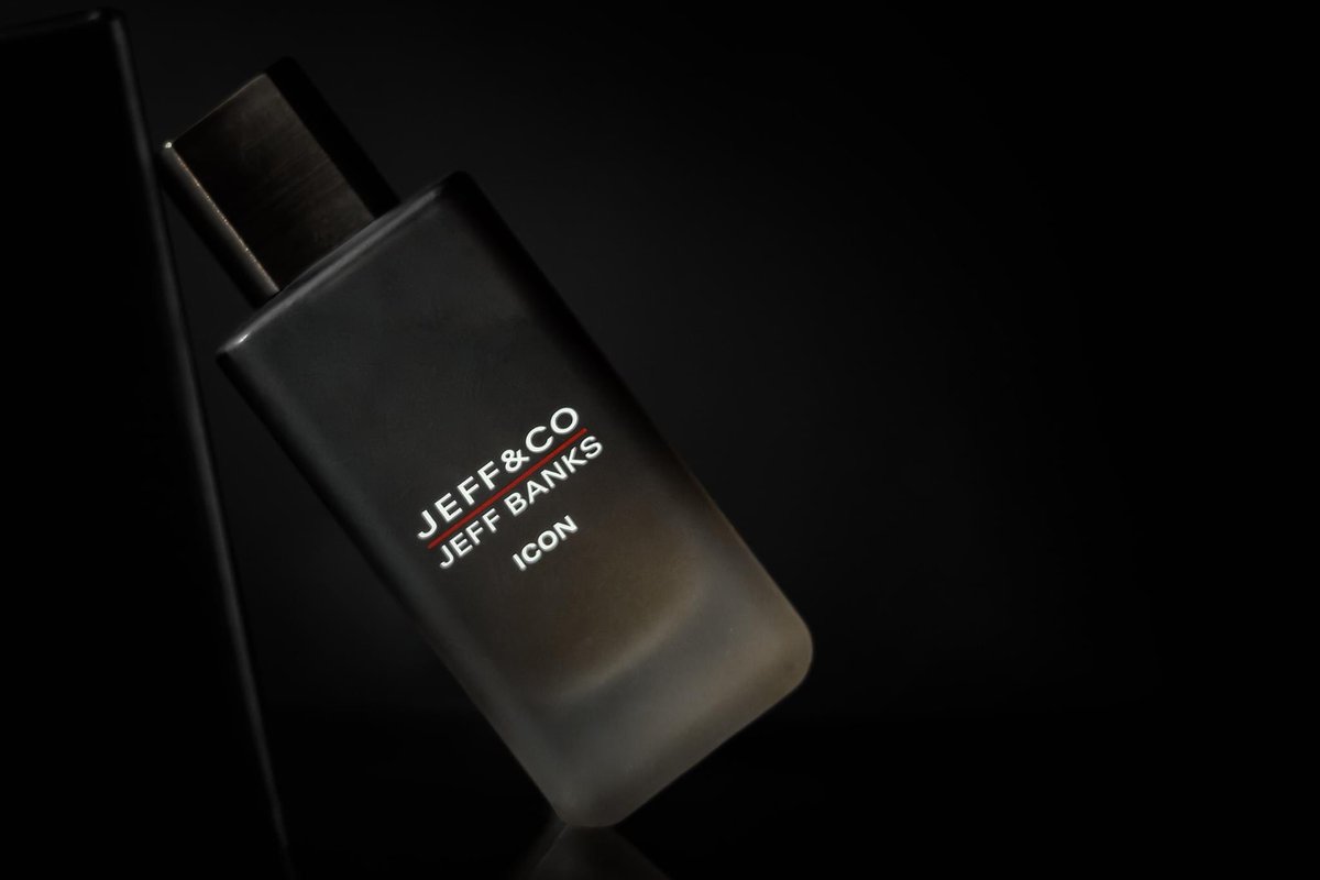 AlexMomentoMori's tweet photo. My first attempt at Product Photography not perfect but pleased with the outcome considering it was an ADHD moment whilst cooking tea
@jeffbanks_uk #productphotography #promotion #photograghy #jeff&amp;co #aftershave #dapper https://t.co/sLJ3nf4UXj