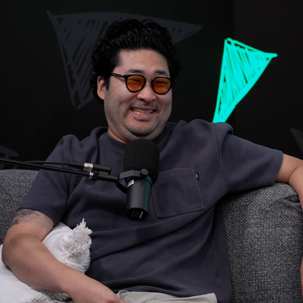 100T_Cast's tweet photo. JESSER IS HERE! 🏀💯

New episode of Boomer vs Zoomer with @peterparkTV, ft. @Jesser out NOW!

▶️ Watch here: https://t.co/ouVLTCxIWg https://t.co/cSmaMqJDBW