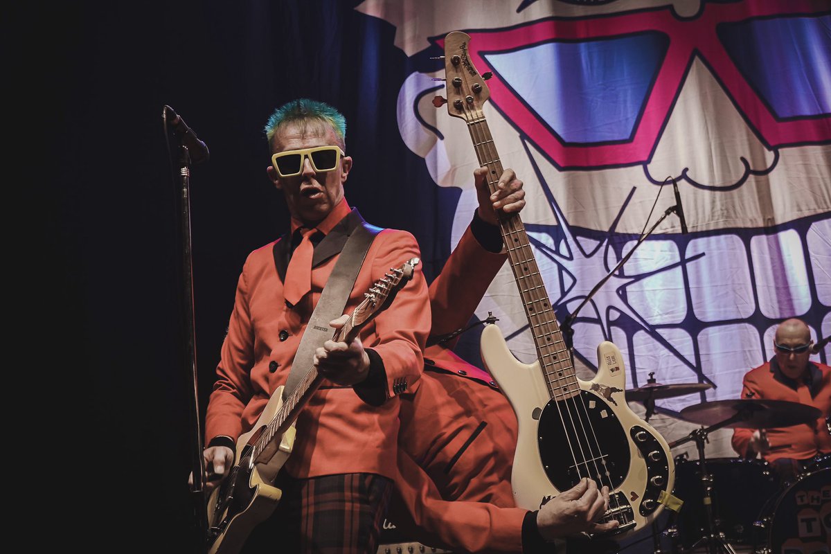 javisantillanph's tweet photo. One More Megabyte.
Increíble show de The Toy Dolls en el Teatro Flores.

#show #punkmusic #thetoydolls #teatroflores #pictures #shooting #shoot #sonyalpha7ii https://t.co/wOBHblBaR6