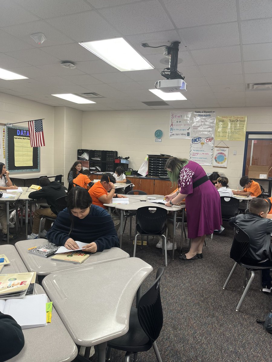 gailp15's tweet photo. Ms. Dominguez is UNSTOPPABLE with the amount of learning and language acquisition happening in her English Enrichment class here at Bailey MS!🧡💙🧡
#wearespring
@SISD_Multilingu 
@SpringISD_Super 
@DrVEmholtz https://t.co/c8O0BMkIVm