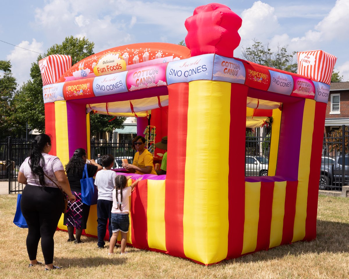 PepcoConnect's tweet image. 🍦 Thank you, Harvard Substation neighbors! We had a blast at our Ice Cream Social with @ClarkBuilds and Pleasant Plains Citizens Association. Your patience during the Capital Grid project means the world to us. 🙌 #InOurCommunity