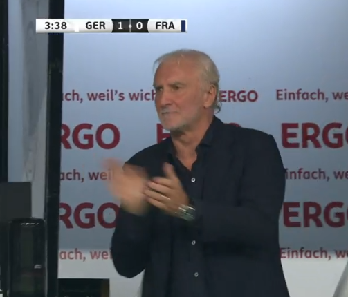 WayneSchlegel_'s tweet photo. Ich verstehs zwar nicht, aber dann lass ihn doch auch gleich das ganze scheiß Land regieren, meinetwegen gerne mit Augenklappe.

#GERFRA https://t.co/b8ecOa4cfZ