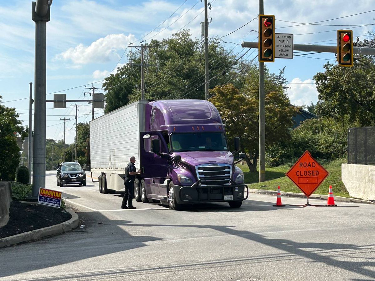 JLRINVESTIGATES's tweet image. 🚨Live! Authorities are still stopping and searching vehicles. SWAT teams rolling in with armored vehicles.

The manhunt has definitely heated up today. Let's pray today is the day they finally apprehend this escaped killer! #DaneloCavalcante

JOIN US 👇
youtube.com/live/9cVID7jcJ…