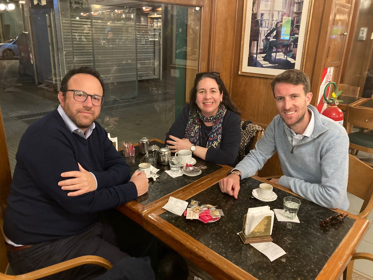lseaarg's tweet photo. ☕️ Recibimos a @JohnColl_, quien nos contó sobre la Global Initiative against transnational organized crime y el interés que tienen en la región (https://t.co/1pFK0PQzPy).
Discutimos la posibilidad de organizar actividades conjuntas en el futuro.
@LSEalumni #LSELife #partofLSE https://t.co/3WrvVJiU1b