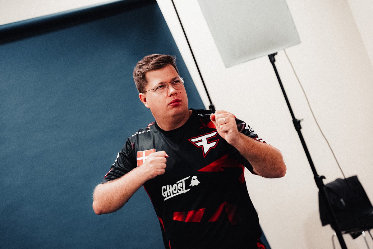 FaZe Clan tweet media