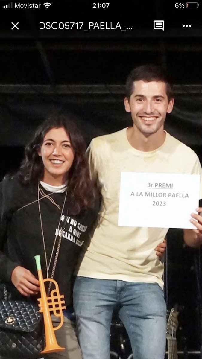 PenyaAoapix's tweet photo. Aquí teniu el moment del veredicte de Paelles. Moltes gràcies a totes les colles que vàreu participar. Entre tots i totes vam crear un bon ambient amb més de 1300 persones a la plaça de la Muralla. Aquest per nosaltres és el millor premi #34anysalcarrer #fdt23 #fdt 👇🏻FIL https://t.co/k7glTkIqHi