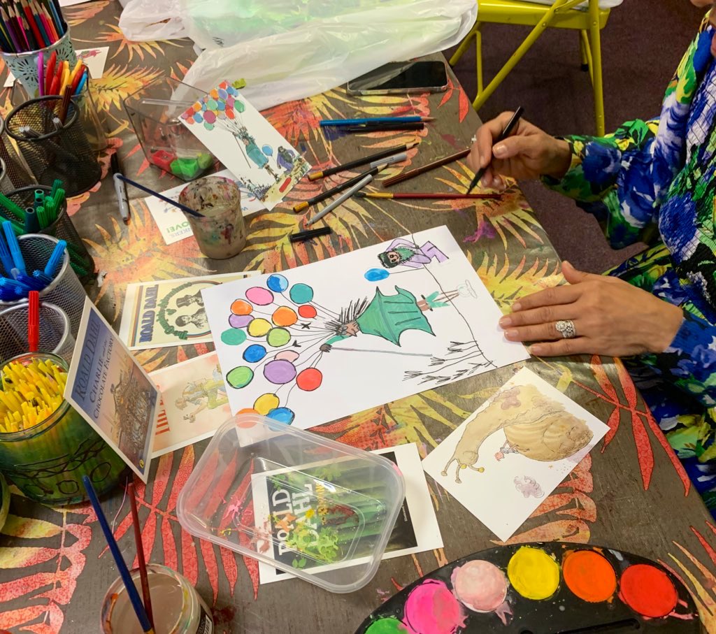 VartSCIC's tweet photo. Some highlights from our health and wellbeing art classes.
🎨 Topic : Roald Dahl illustration. https://t.co/RalMeUpiA3