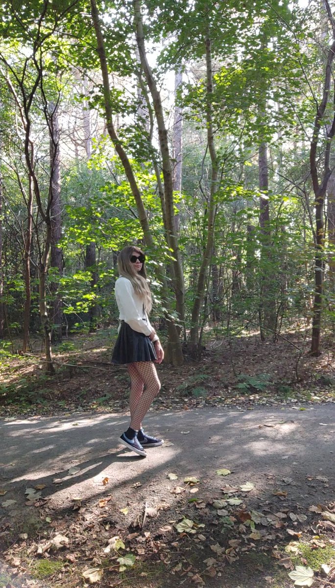 _FemBoyLuna_'s tweet photo. Felt cute in this fit so I went for a walk
#Femboy https://t.co/WvwcO2afTC