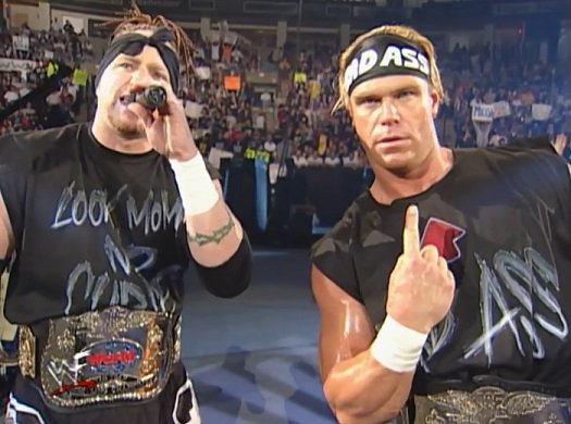 kingchopz's tweet photo. @90sWWE Yaw ass better call SOMEBODYYYY https://t.co/R4BNd5mCms