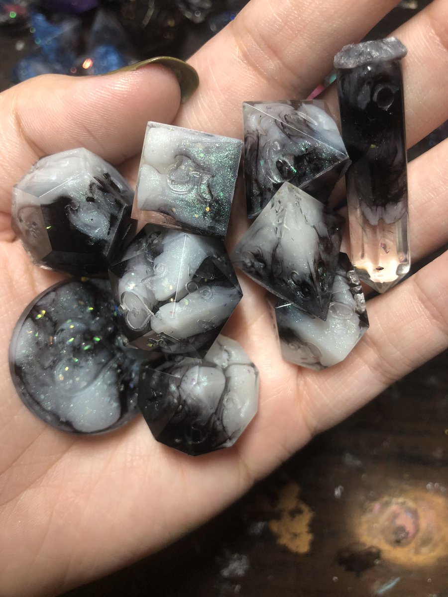 HealersHug's tweet image. It’s a bit short notice but there will be a shop update this Saturday September 16th at 3pm PT. I have 10 sets that need to be finished but might post some as raws for a discounted price. 
#handmadedice #dice #dnd #dungeonsanddragons #ttrpg