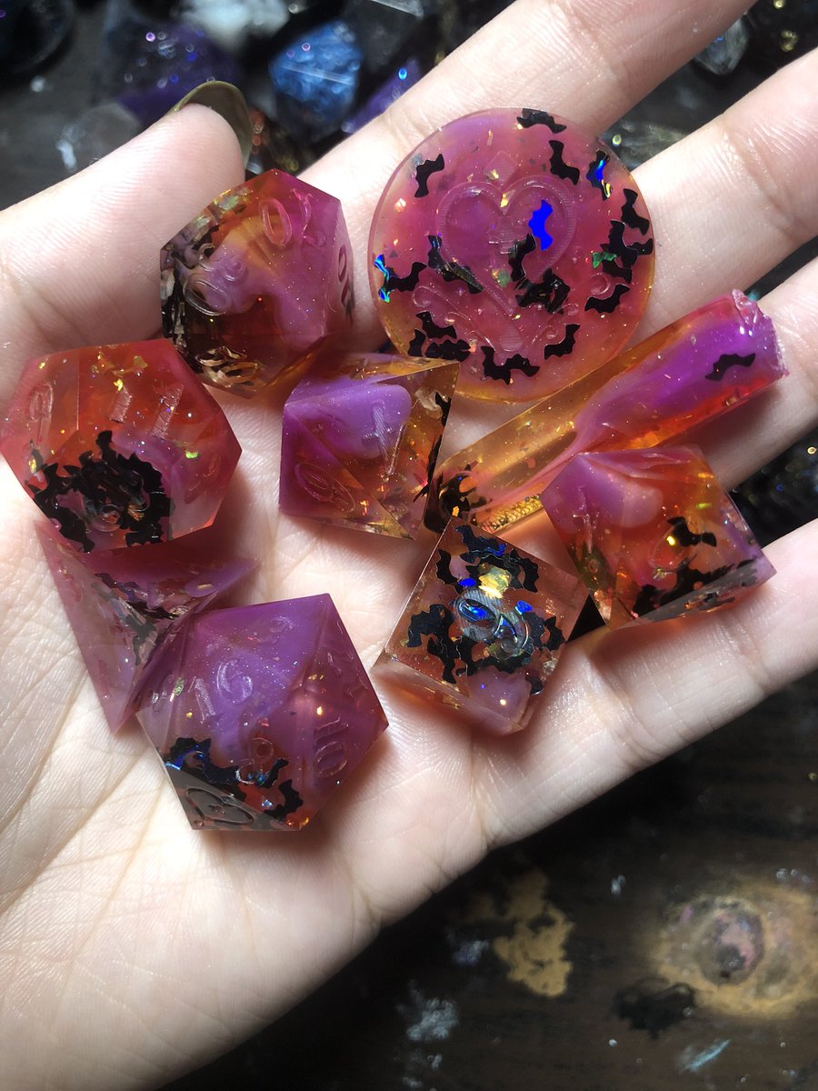 HealersHug's tweet image. It’s a bit short notice but there will be a shop update this Saturday September 16th at 3pm PT. I have 10 sets that need to be finished but might post some as raws for a discounted price. 
#handmadedice #dice #dnd #dungeonsanddragons #ttrpg