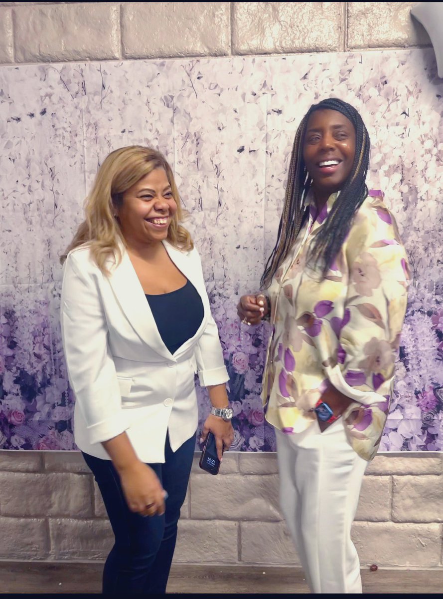 Jackie Davis tweet media