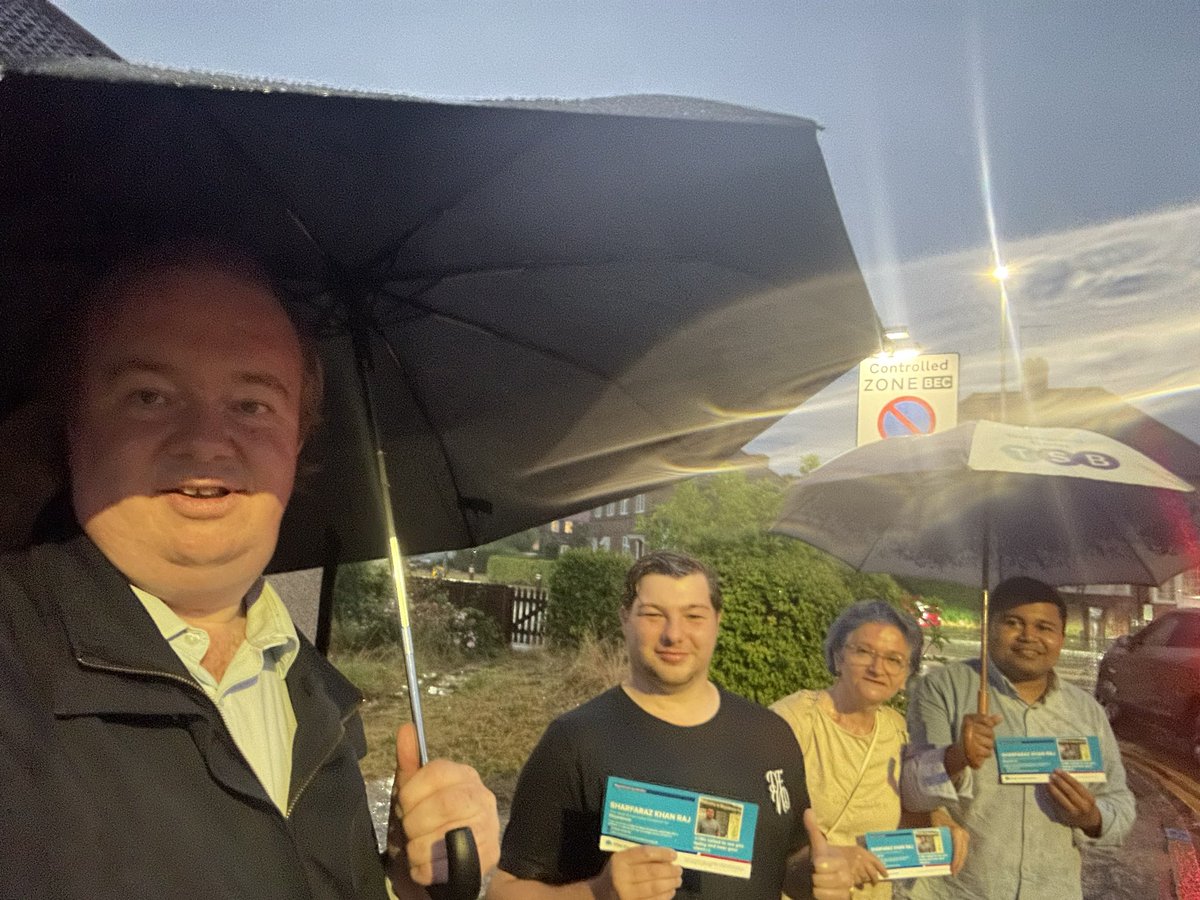 JoeMcnicholl's tweet photo. Fantastic to be out in #Mayesbrook this evening despite the rain. Local residents are looking forward to Thursday 14th when they get the chance to elect @sharfarazbd https://t.co/oyfqyK3UI1