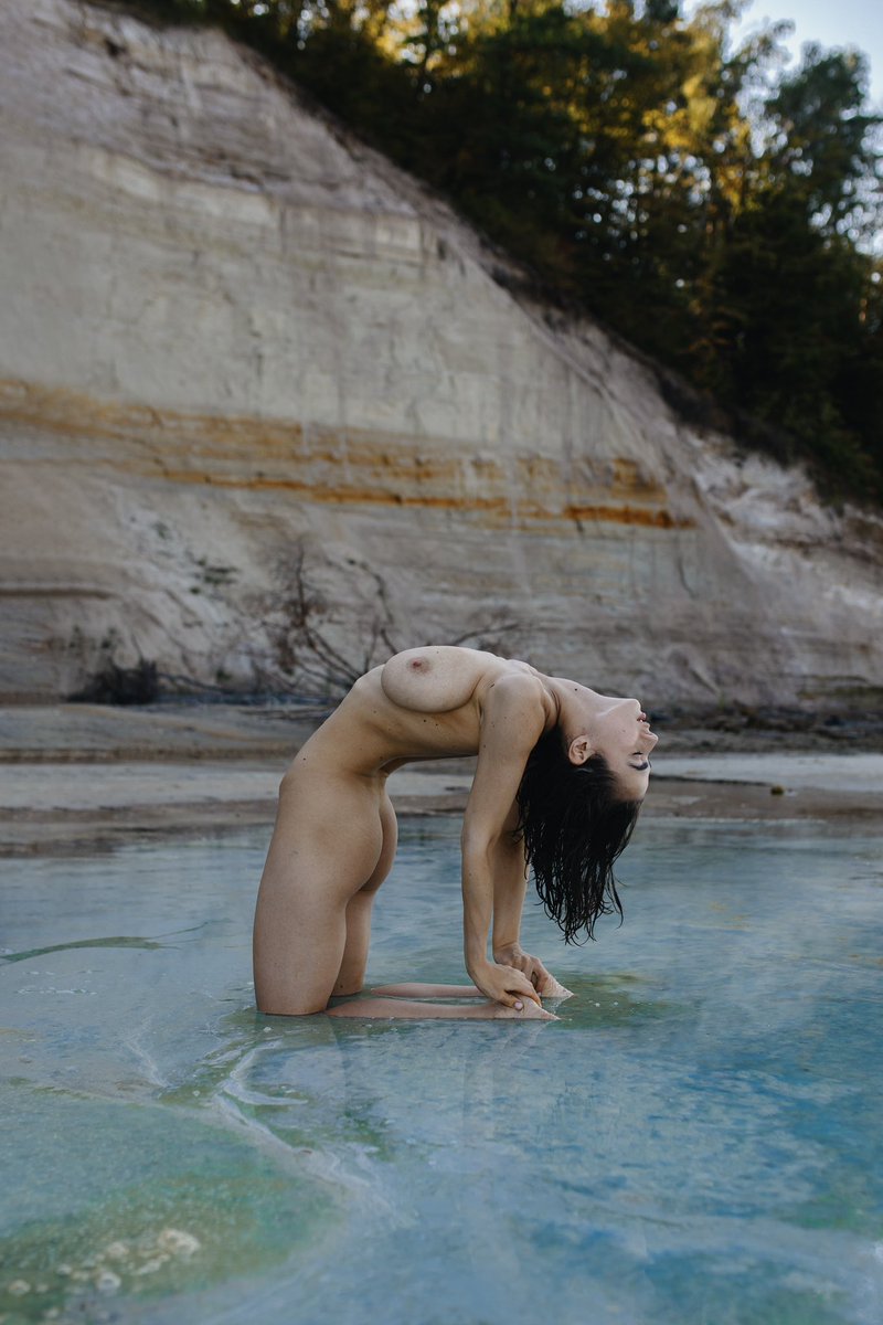4rtefeminina's tweet photo. 📸 @mihaylova_jpg 

model: solomia maievska https://t.co/XoHCAavKZc