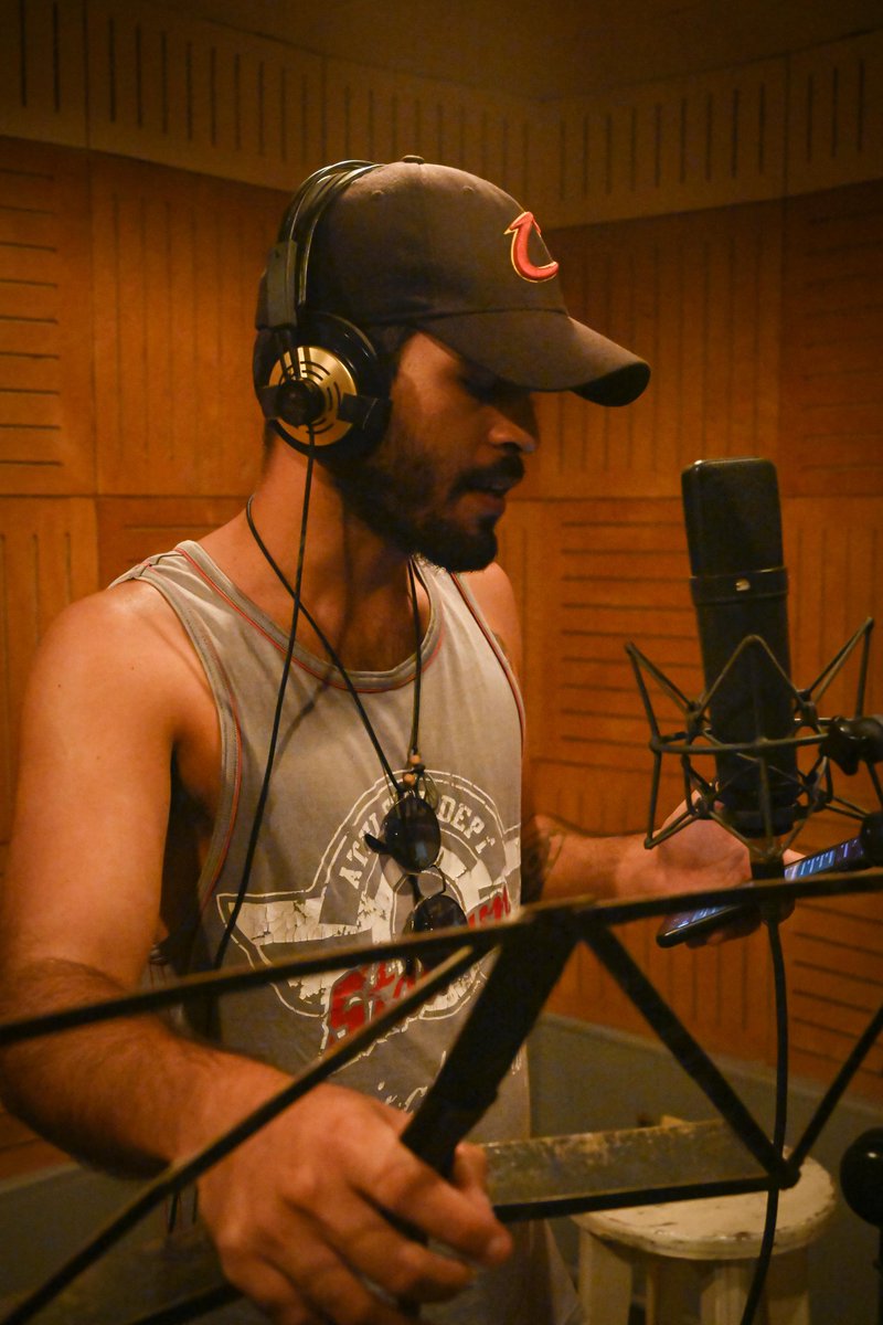 somosFiveSenses's tweet photo. - Making of ciudadELA 🖐️

Varios artistas se unen en colaboración para crear las canciones que conformarían el disco del proyecto con el mismo nombre.

Su canción principal la puedes escuchar en https://t.co/TOXbgg8HYm si posees el POAP oficial del evento 🙌 https://t.co/lW7Buv4xxa