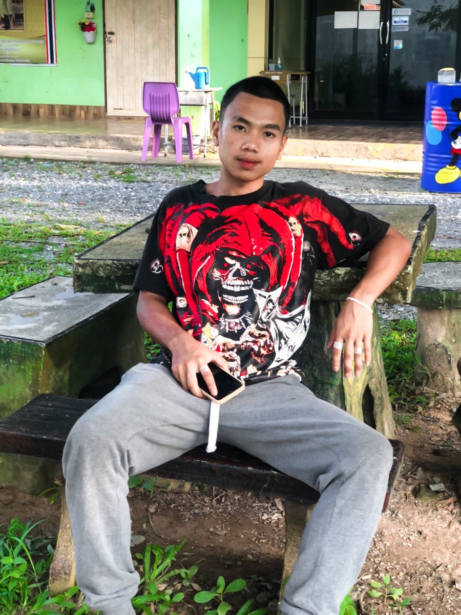 HaHlang's tweet photo. ล.ท♥️😘 #สตูล https://t.co/D6XTZFPdZO