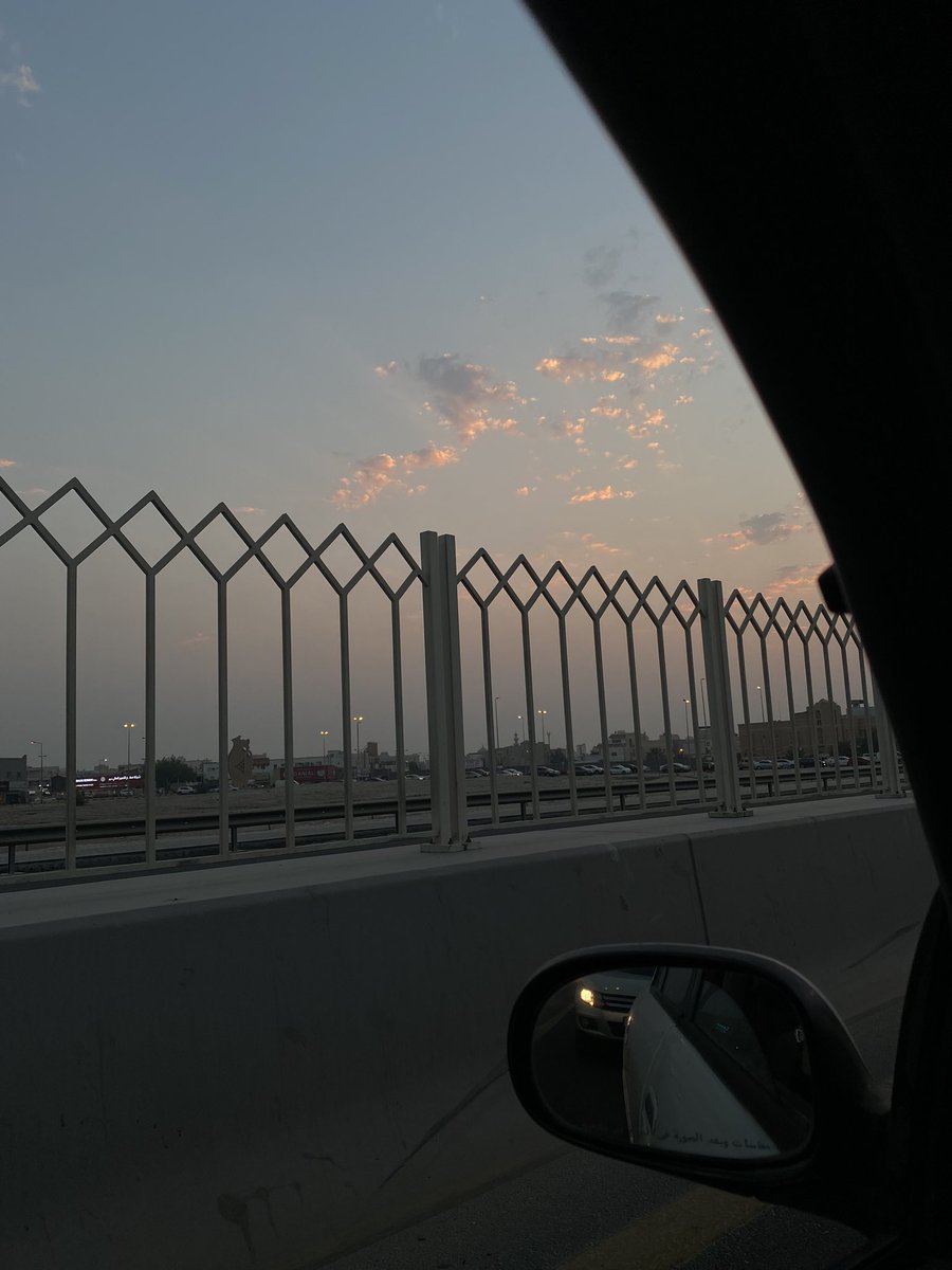 eman_almuhrqi's tweet photo. Pink Sky 💖 https://t.co/Mvcw7xhd2b