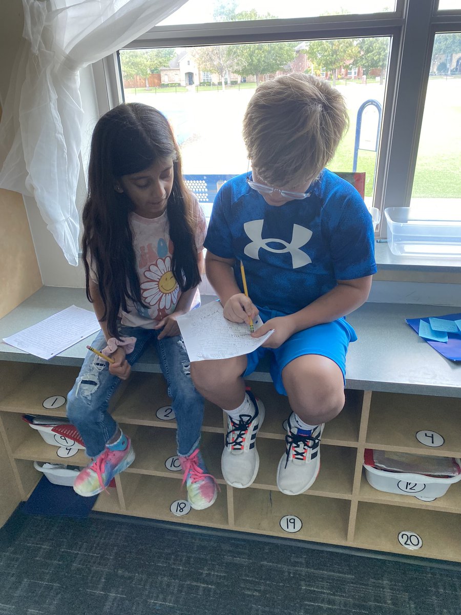 Peer editing magic!! A writing community like this is so powerful 🤩