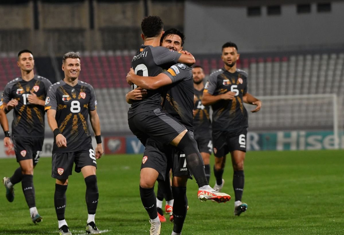 MacedonianFoot_'s tweet photo. HT:
Malta 0-2 Macedonia
Two well taken goals by Elmas & Manev. Overall quite a poor performance so far, but defended well.
#MLTMKD π²πΉπ²π° https://t.co/84JGQXZHk1